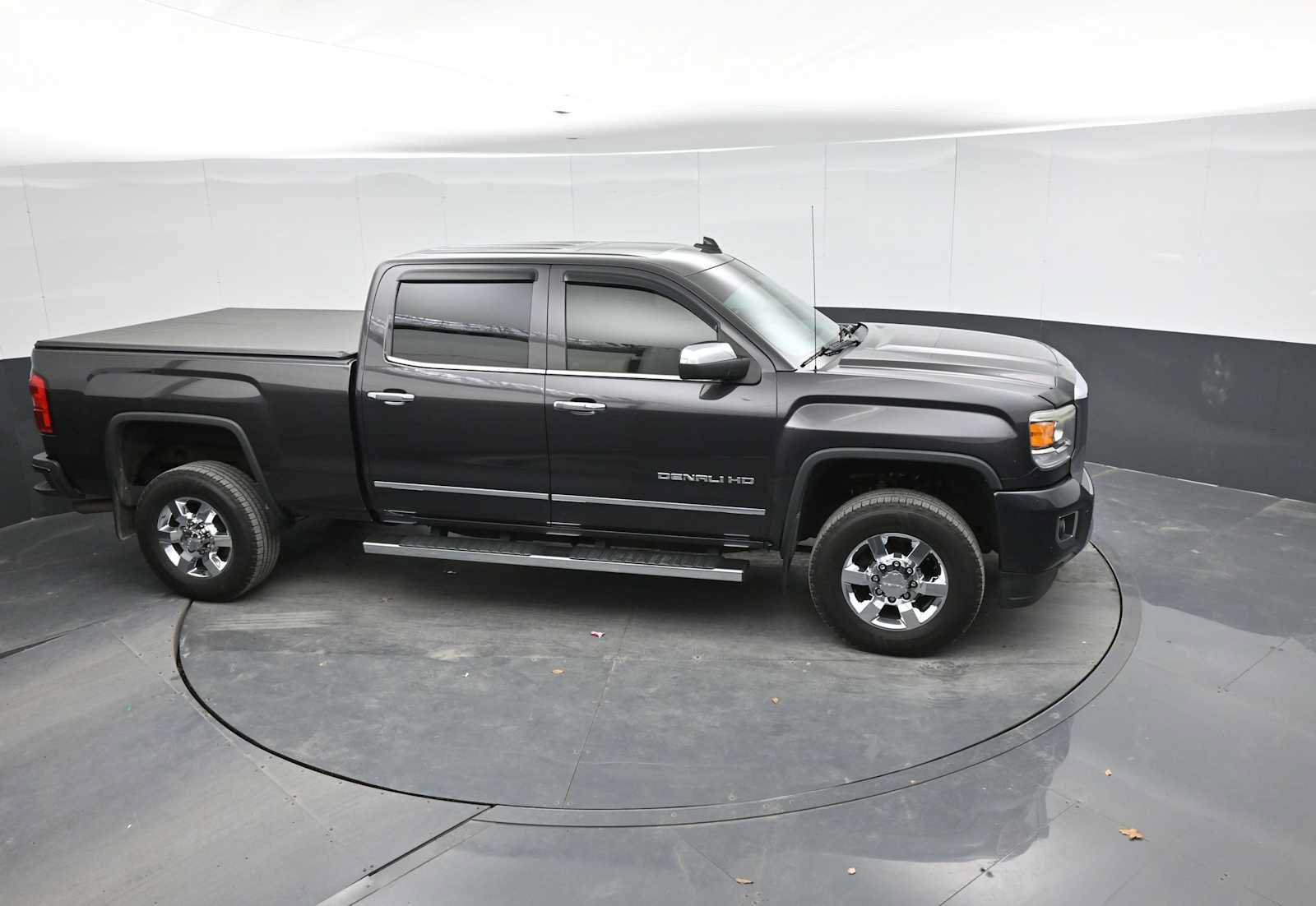 Used 2015 GMC Sierra 2500 Denali w/ Driver Alert Package AWD/4WD image 20