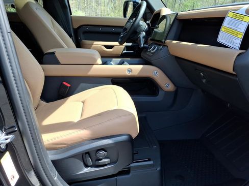 New 2026 Land Rover Defender 110 S AWD/4WD image 3