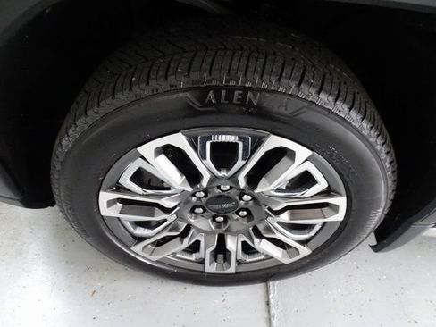 Used 2024 GMC Sierra 1500 Denali Ultimate AWD/4WD image 32