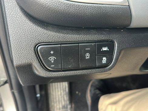 Used 2023 Kia Seltos LX image 11