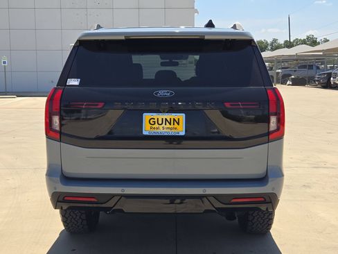 Used 2025 Ford Expedition Tremor AWD/4WD image 4