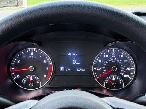 Used 2020 Kia Optima LX FWD image 22