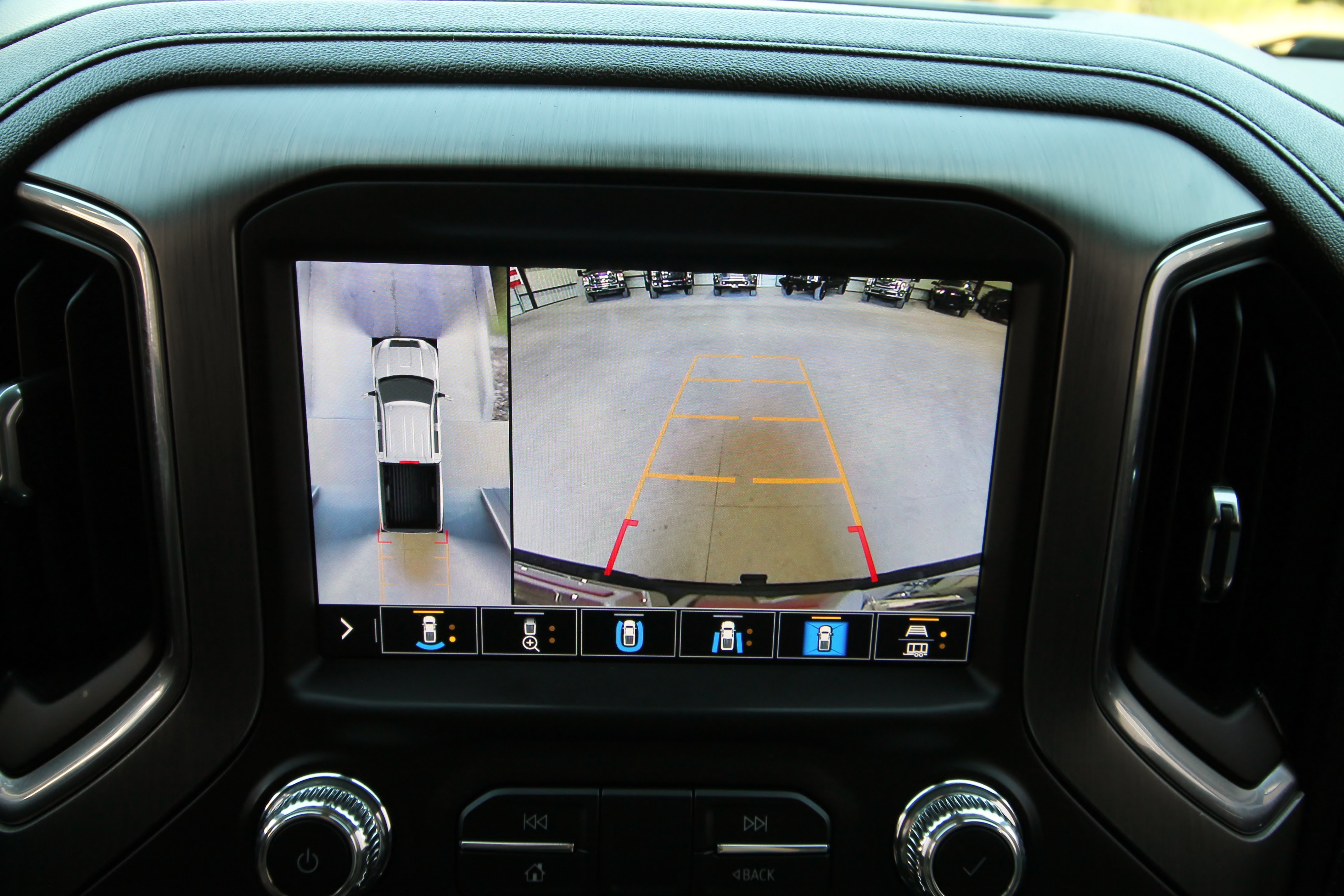 Used 2022 GMC Sierra 2500 Denali w/ Denali Ultimate Package AWD/4WD image 32