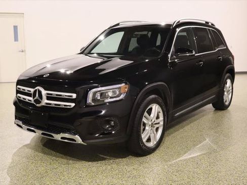 Used 2021 Mercedes-Benz GLB 250 4MATIC image 4