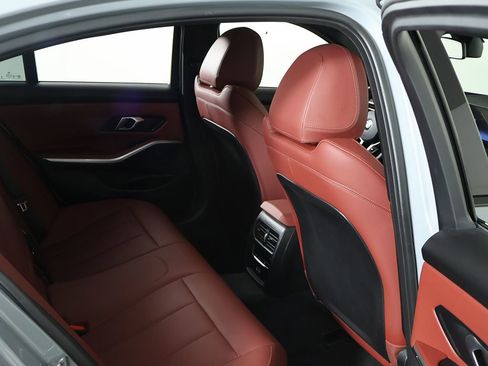 Used 2025 BMW 330i xDrive Sedan w/ M Sport Package image 28