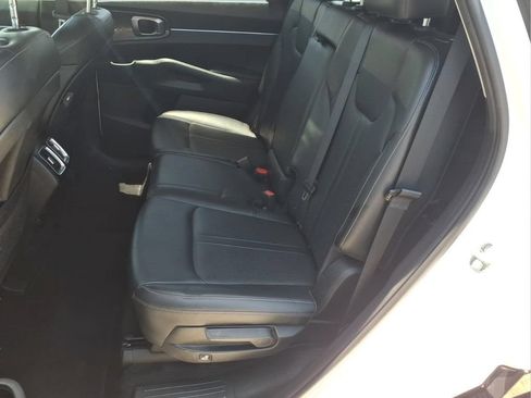 Used 2023 Kia Sorento S FWD image 14