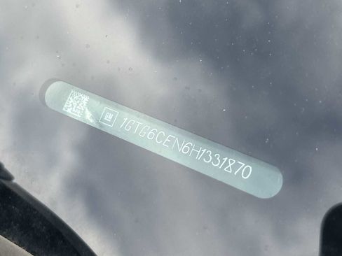 Used 2017 GMC Canyon SLE image 31