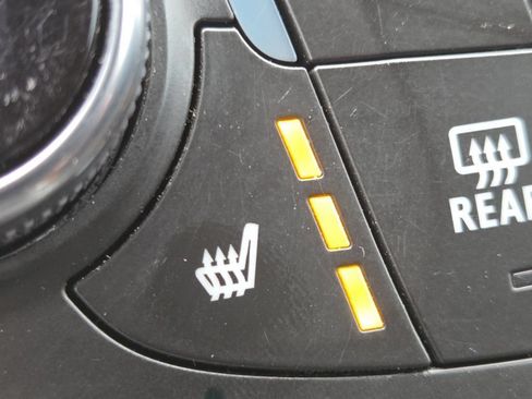 Used 2023 Chevrolet Malibu LT w/ Driver Confidence Package FWD image 11