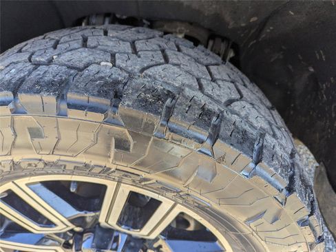 Used 2022 GMC Sierra 2500 AT4 w/ Gooseneck/5TH Wheel Package image 11