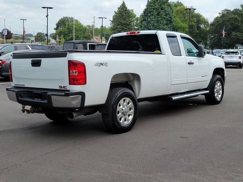 Used 2013 GMC Sierra 3500 SLE w/ SLE Preferred Package AWD/4WD image 3