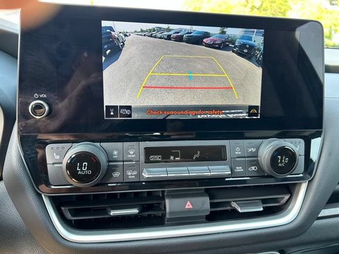 Used 2024 Toyota Grand Highlander AWD image 31