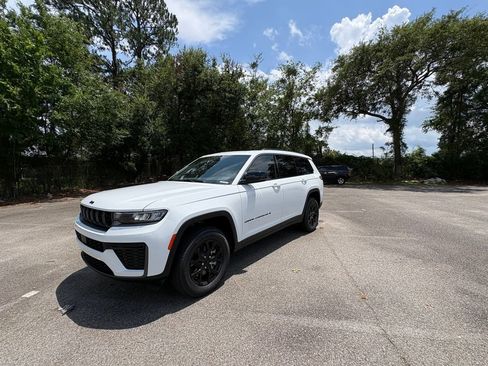New 2026 Jeep Grand Cherokee L 2WD image 1