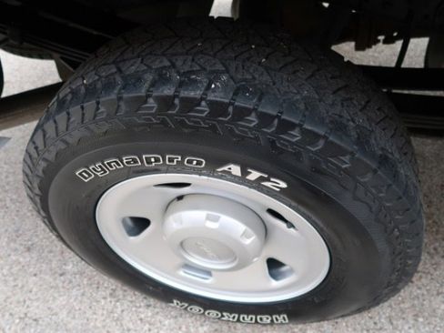 Used 2015 Ford F250 XL w/ Camper Package image 12