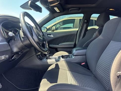 Used 2022 Dodge Charger Scat Pack w/ Navigation & Travel Group RWD image 13