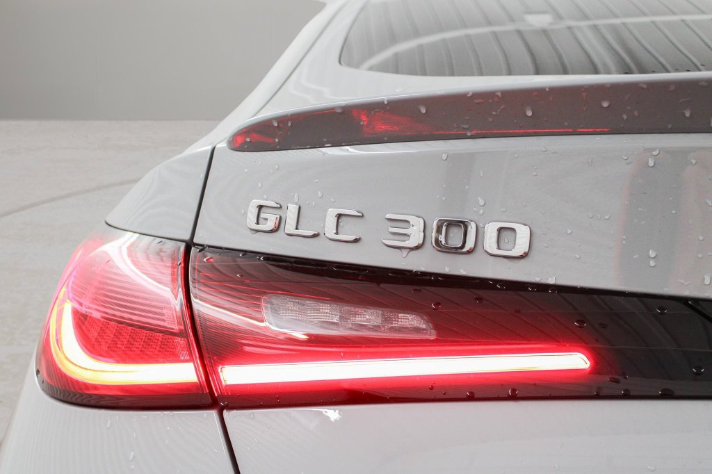 Used 2026 Mercedes-Benz GLC 300 4MATIC image 31