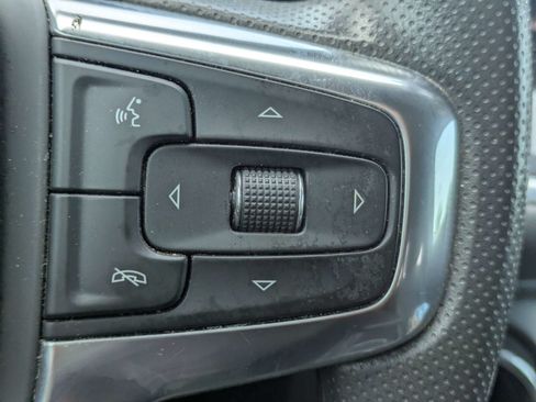 Used 2021 Chevrolet Blazer LT FWD image 18