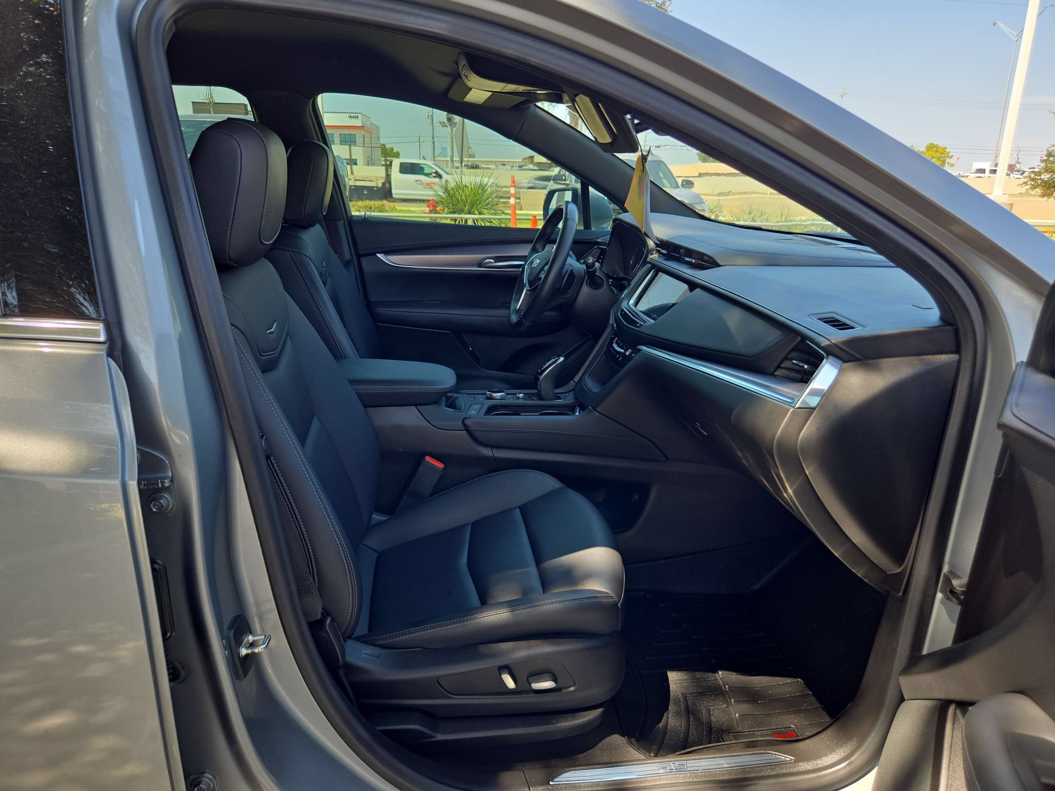 Certified 2023 Cadillac XT5 Luxury FWD image 25