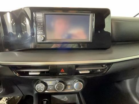 Used 2025 Nissan Kicks S FWD image 33