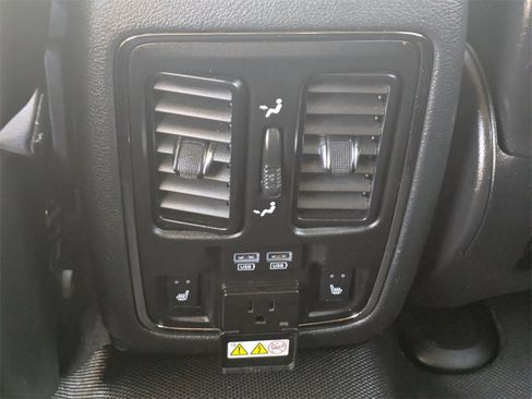 Used 2018 Dodge Durango GT image 15