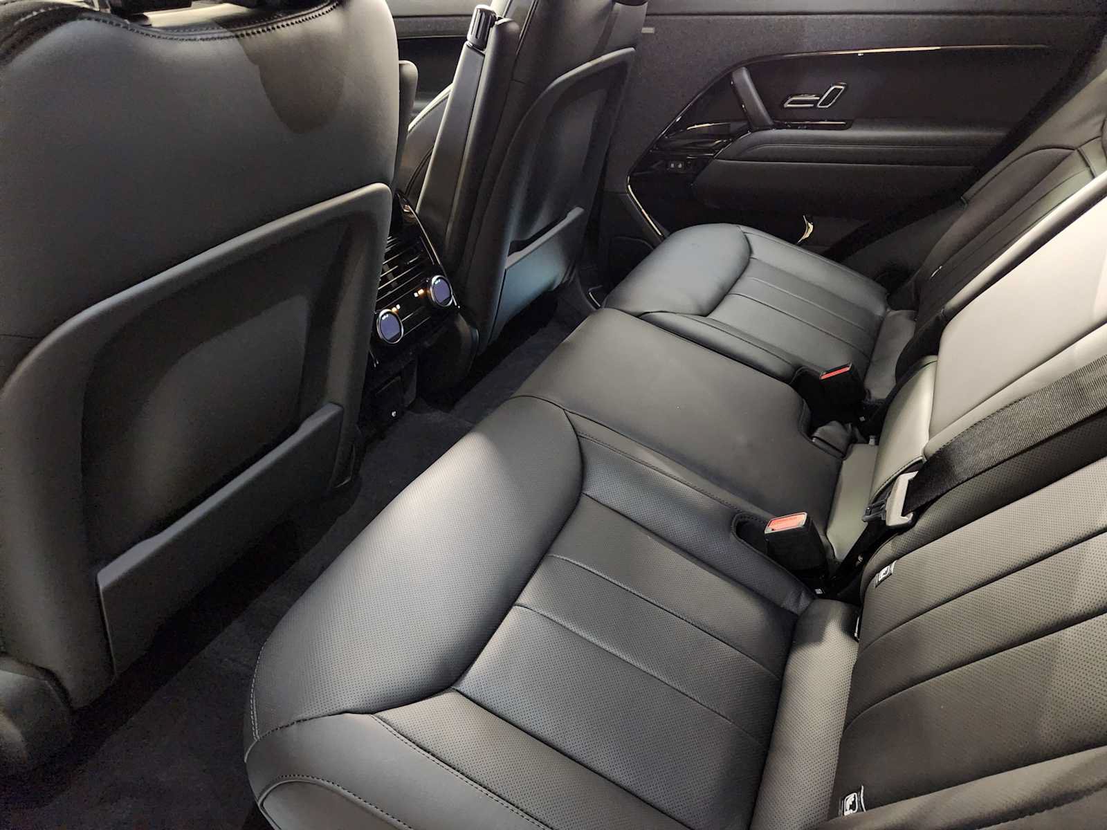 New 2027 Land Rover Range Rover Sport Dynamic SE AWD/4WD image 29