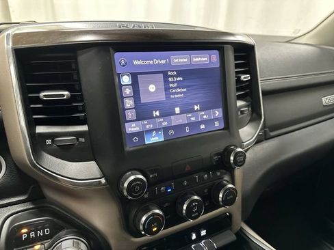 Used 2022 RAM 1500 Laramie AWD/4WD image 11