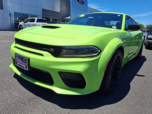 Used 2023 Dodge Charger Scat Pack RWD image 4