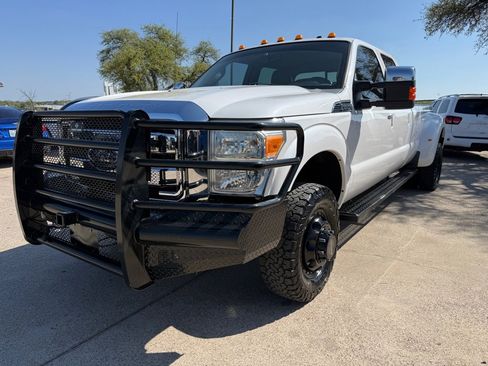 Used 2011 Ford F350 Lariat w/ Lariat Ultimate Pkg image 3