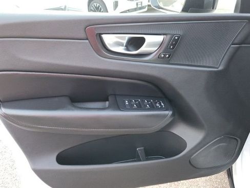 Certified 2025 Volvo XC60 B5 Plus image 22