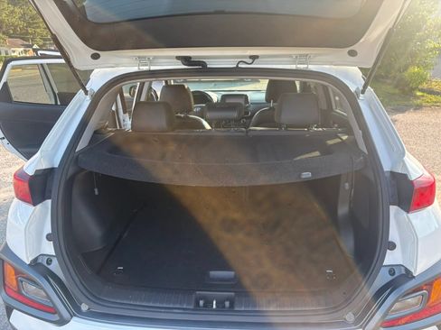 Used 2021 Hyundai Kona Ultimate FWD image 12