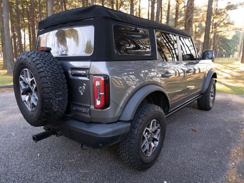 Used 2023 Ford Bronco Badlands image 3
