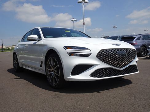 New 2025 Genesis G70 2.5T image 6