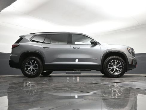 Used 2026 GMC Acadia AT4 w/ Luxury Package AWD/4WD image 29