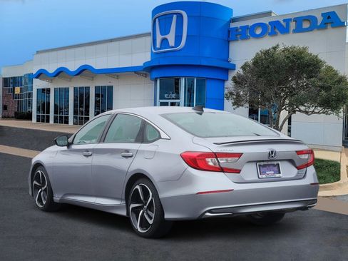 Used 2022 Honda Accord Sport image 4