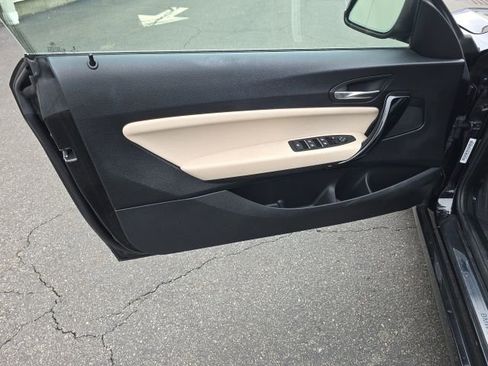 Used 2020 BMW 230i xDrive Convertible w/ Convenience Package image 19