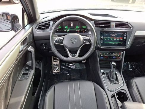 Used 2024 Volkswagen Tiguan SE R-Line image 14