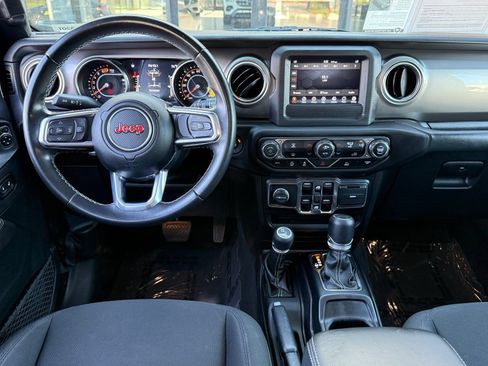 Used 2021 Jeep Wrangler Unlimited Sahara AWD/4WD image 38