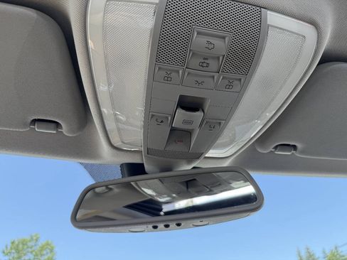 Used 2013 Mercedes-Benz C 300 4MATIC Sedan image 21