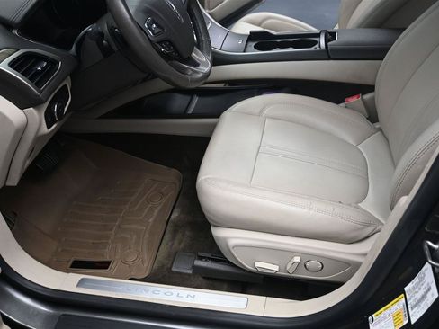 Used 2016 Lincoln MKZ AWD image 12