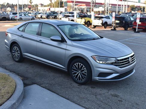 Used 2021 Volkswagen Jetta S w/ Driver Assistance Package image 12