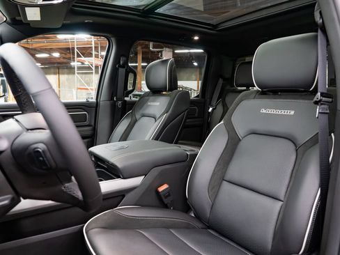 New 2026 RAM 1500 Laramie AWD/4WD image 25
