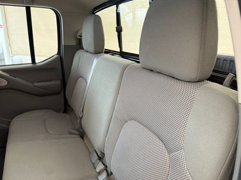 Used 2020 Nissan Frontier SV w/ Midnight Edition Floor Mats image 23