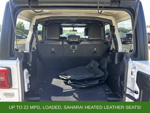 Used 2021 Jeep Wrangler Unlimited Sahara w/ Dual Top Group AWD/4WD image 11