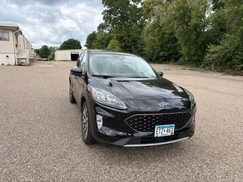 Used 2020 Ford Escape Titanium AWD/4WD image 14