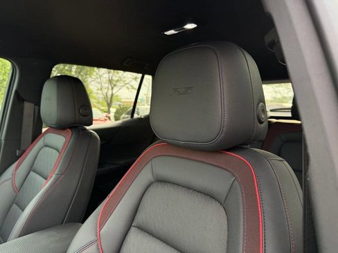 Used 2025 Chevrolet Equinox RS w/ Safety and Technology Package FWD image 11