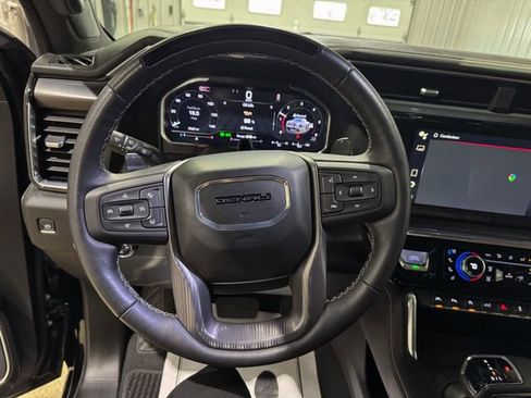 Used 2024 GMC Sierra 1500 Denali Ultimate AWD/4WD image 12