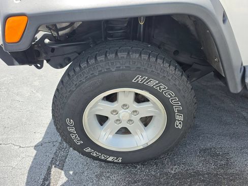 Used 2006 Jeep Wrangler Unlimited AWD/4WD image 9