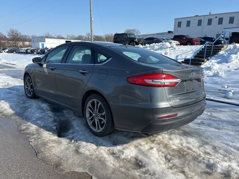 Used 2020 Ford Fusion SEL image 4