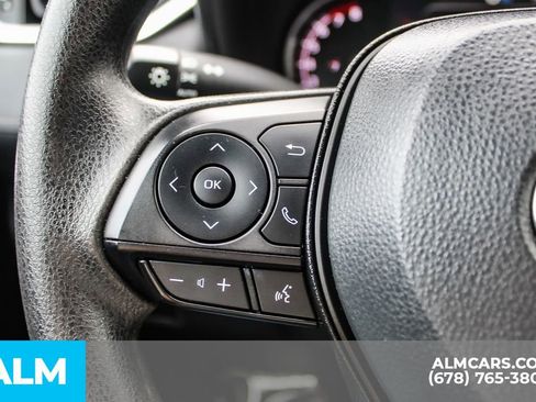 Used 2024 Toyota RAV4 XLE image 27