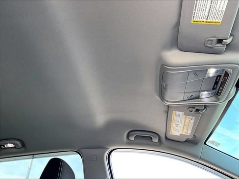 Used 2022 GMC Terrain SLE w/ Driver Convenience Package FWD image 22