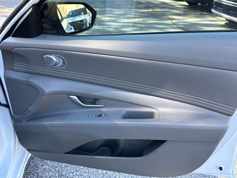 New 2026 Hyundai Elantra SEL Sport Premium FWD image 15